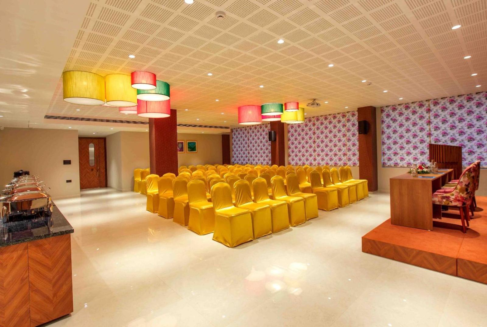 Park Residency Ayarkunnam Hotel Pullappalli Exterior photo